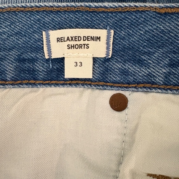 Madewell Relaxed Denim Shorts in Homecrest Wash - Ripped Edition, 33 - Picture 4 of 7